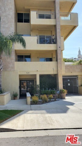 Foto del edificio - 1634 Malcolm Ave