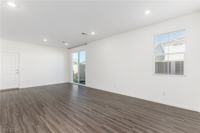Building Photo - 2685 Abrantes Pl