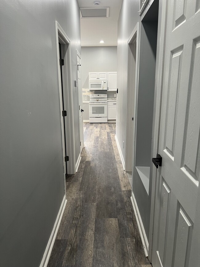 Hallway - 3360 Linda Dr