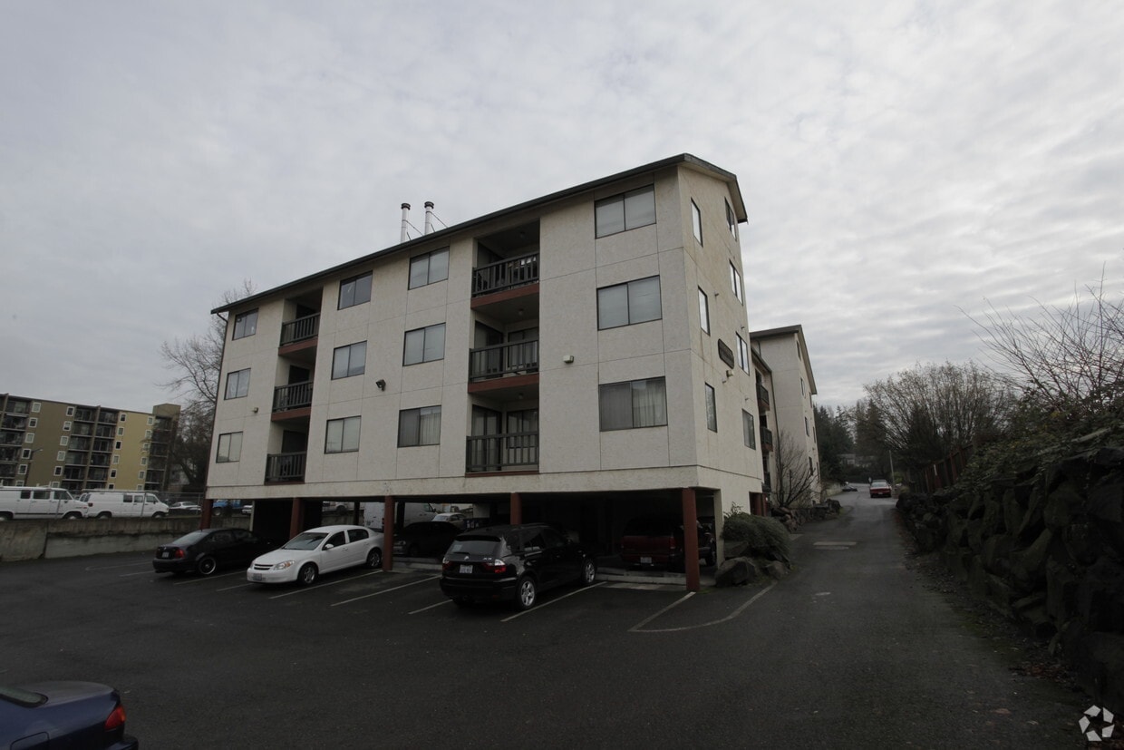 Foto del edificio - Carlynn Apartments