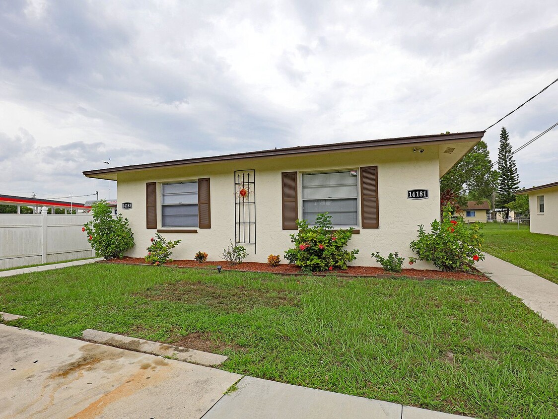 Foto principal - Duplex Fort Myers 14183