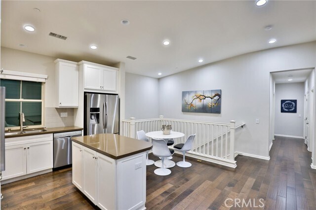 Foto del edificio - 70 Jade Flower