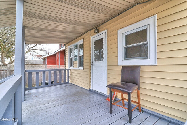 Foto del edificio - 1369 Santa Fe St