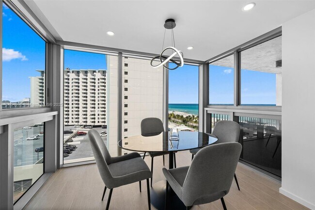 Foto del edificio - 2655 Collins Ave