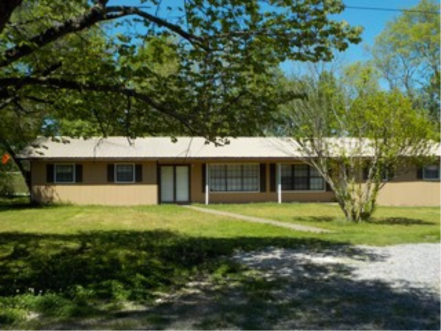Primary Photo - 49 Green Ln