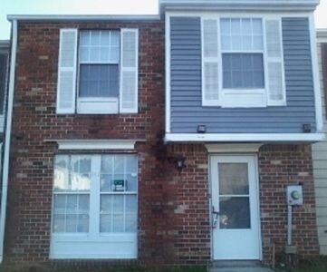 Building Photo - 131 Villa Knoll Ct