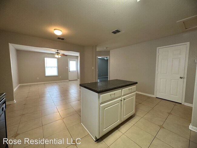 Building Photo - 3 br, 2 bath House - 6014 Bear Cyn