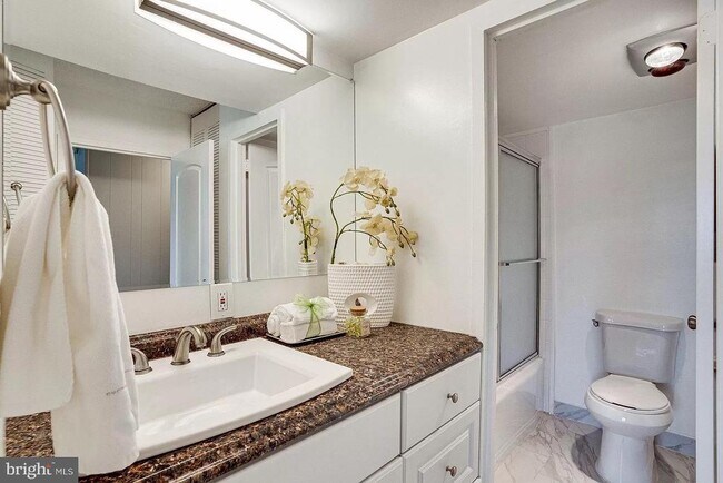 Foto del edificio - 1225 Martha Custis Dr