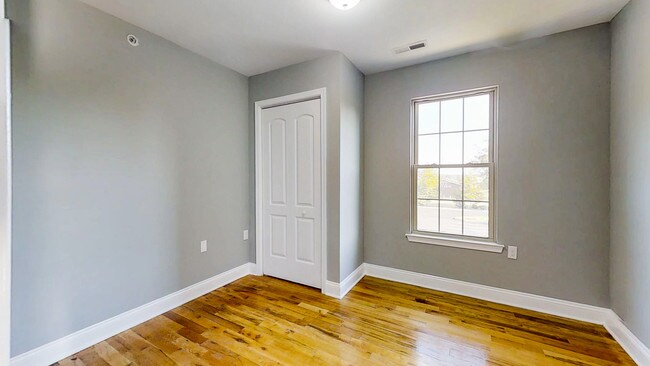 Foto del edificio - 1301 Hornberger Ave