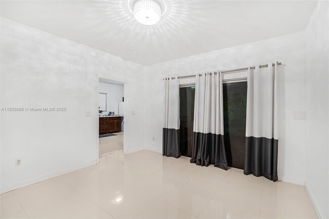 Foto del edificio - 14156 SW 148th Ave