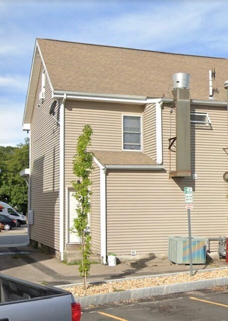 Primary Photo - 181 N Main St