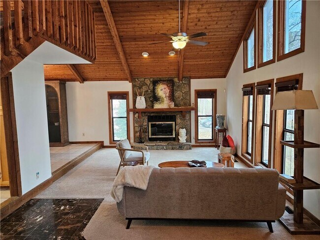 Foto del edificio - 3641 Frey Lake Rd NW