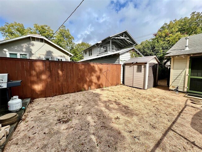 Foto del edificio - 207 W 45th St