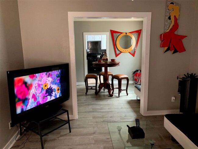 Building Photo - 5313 Avenue K