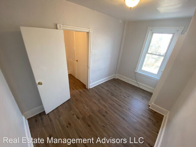 Building Photo - 2 br, 1 bath House - 235 N. Avondale St.