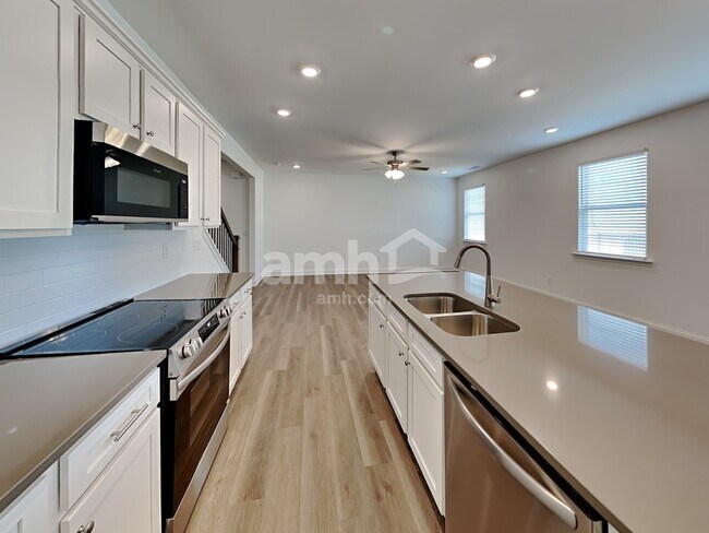 Foto del edificio - 1032 Highland Walk