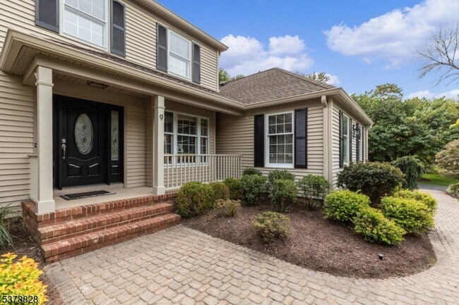 Foto del edificio - 9 Strawberry Ln