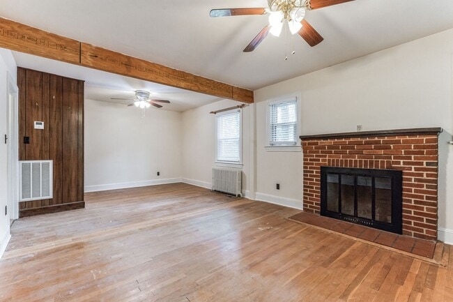 Building Photo - 4-bedroom, 2.5-bath home located in Upper Marlboro