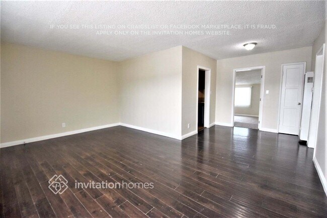 Building Photo - 14507 S Aprilia Ave