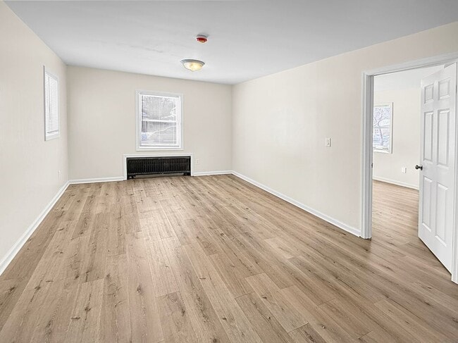 Building Photo - 4332 Albany Post Rd