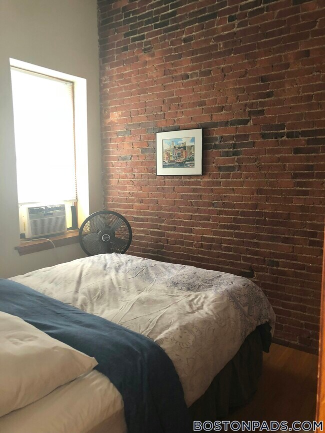 Foto del edificio - 471 Massachusetts Ave