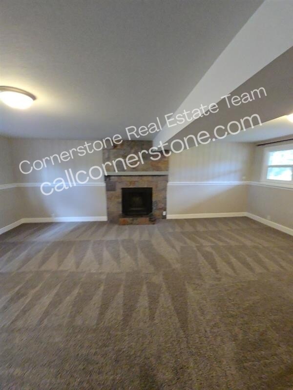 Building Photo - 2215 N Chelton Rd