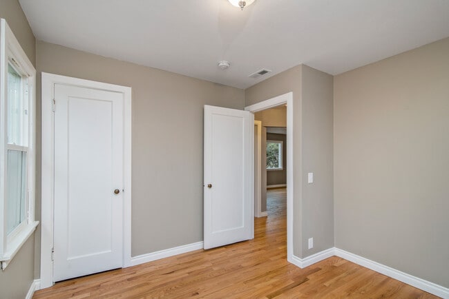 Building Photo - 1405 N Felts Rd