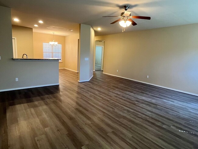 Building Photo - Wonderful 3 Bed 2 Bath Home in Moore