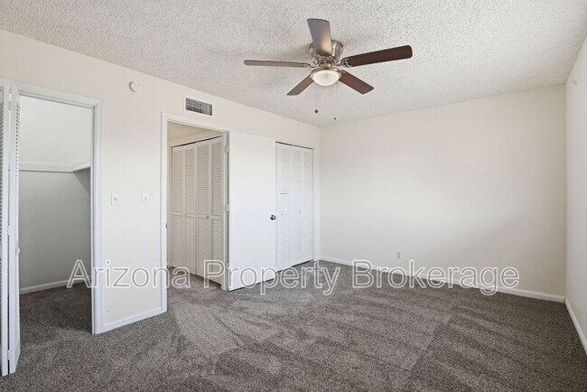 Foto del edificio - 3934 E Piccadilly Rd