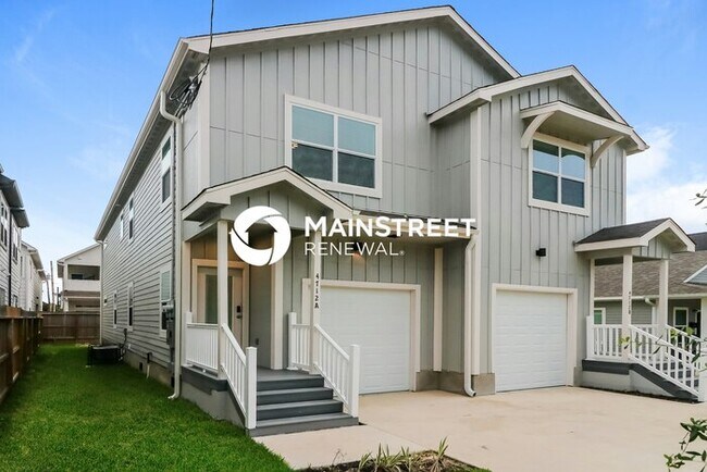 Building Photo - 3 Bedroom Pet-Friendly Home in Houston, TX with Main Street Renewal