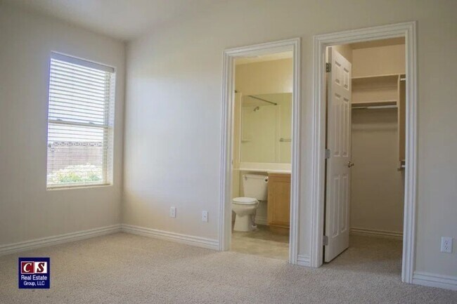 Foto del edificio - 1422 Southern View Dr