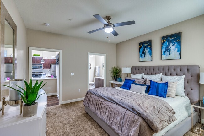 2 BR, 2 BA (La Maison) - 1,068 SF - La Vie Apartments