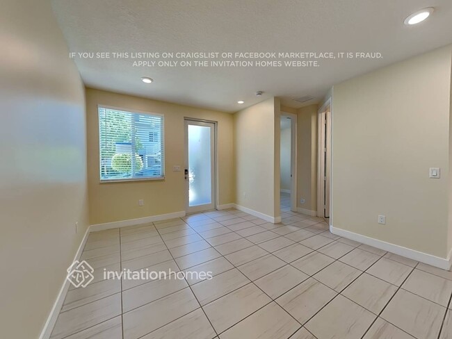 Building Photo - 6450 NW 103rd Pl