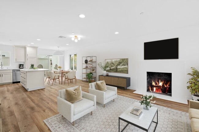 Building Photo - Beautiful 2 Bed, 2.5 Bath Condo in Dover V...