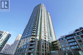 Building Photo - 219-219 Fort York Blvd