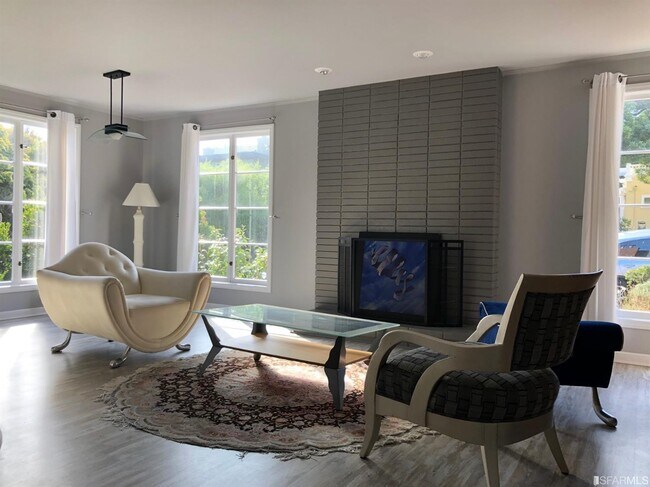 Building Photo - 2020 9th Ave