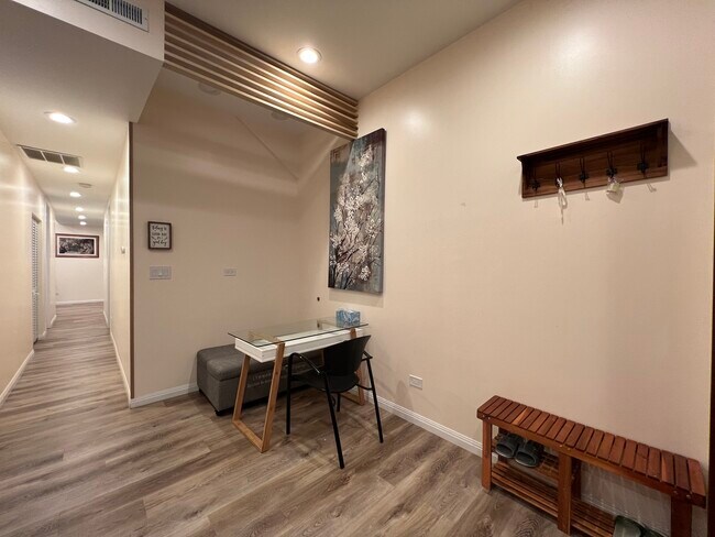 Foto del edificio - 3254 S Emerald Ave