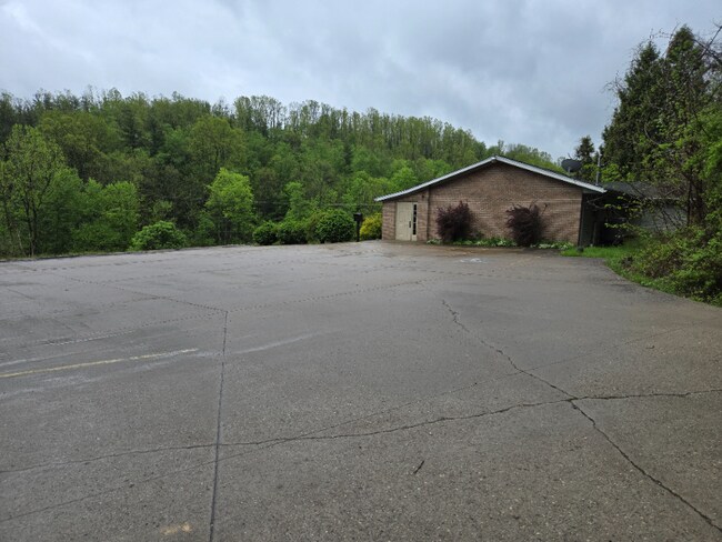 Building Photo - 62700 Barnesville Hendrysburg Rd
