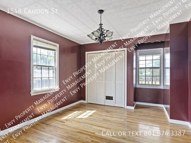 Foto del edificio - 1548 Cahoon St