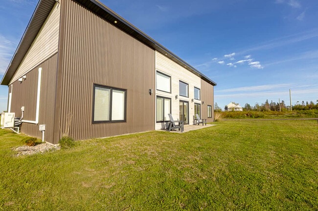 Building Photo - 38 COLLINS HW