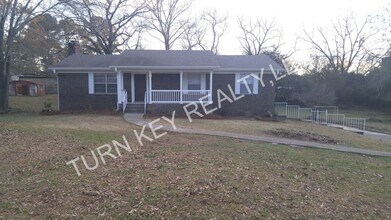 Building Photo - 735 Francis St