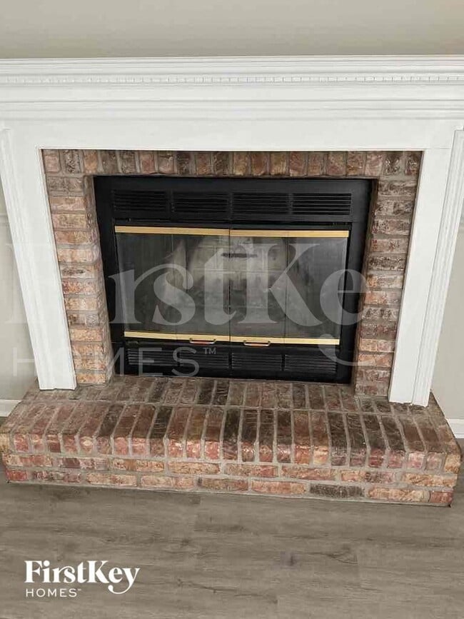 Building Photo - 962 Andover Dr