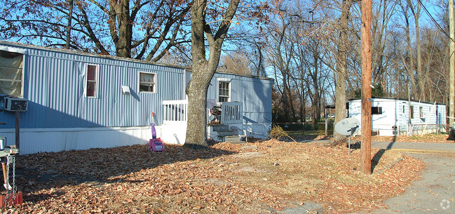 Building Photo - 2150 S Military Hwy