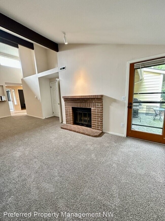 2 br, 1.5 bath House 15904 Village Green... House for Rent in Mill