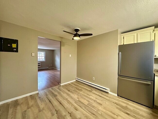 Foto del edificio - 7 Maple Crest Cir