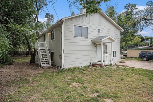 Upper-Level Duplex | $1,850/mo | All Utili... - Upper-Level Duplex | $1,850/mo | All Utili... Townhome