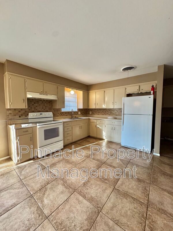 Foto del edificio - 247 Robin Hood Trail