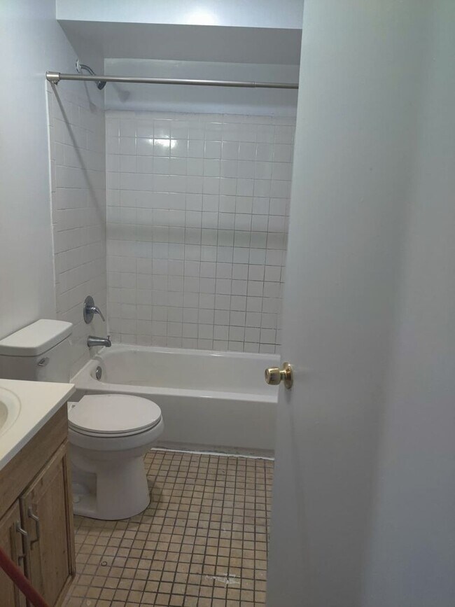 Foto del edificio - 883 N 42nd St