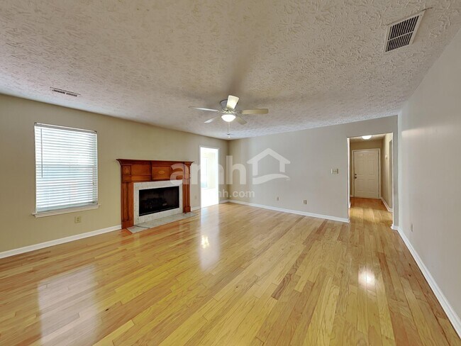 Building Photo - 310 Pleasant Grove Rd