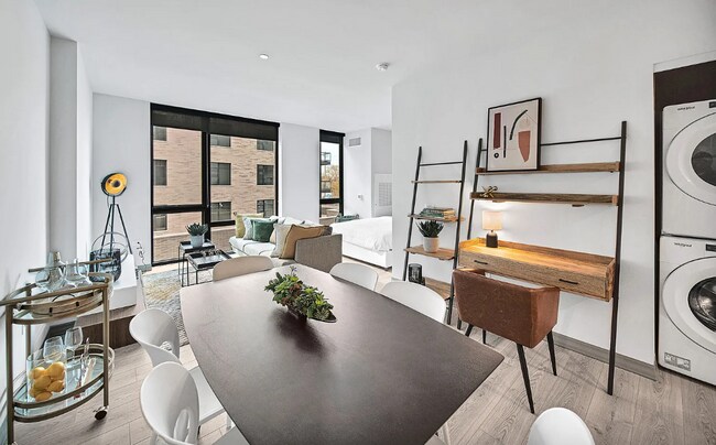 Foto del edificio - 2155 N Elston Ave